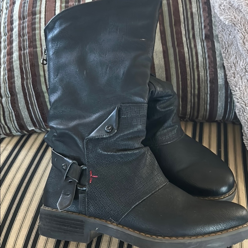Stylish black boots